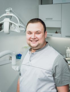 Лікар Стоматолог-хірург Яцук  Сергій Володимирович на Doc.ua