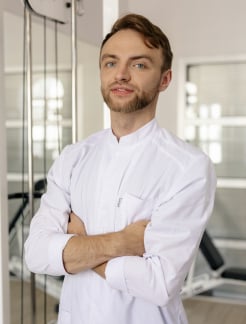 Лікар Ортопед, Травматолог, Фізіотерапевт, Кінезітерапевт, Ортопед-травматолог Басанец Роман на Doc.ua