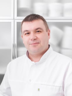 Врач Стоматолог-ортопед Чмола  Михаил  Ярославович на Doc.ua