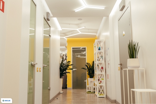 SMAGA dental clinic, стоматологічна клініка