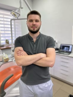 Лікар Імплантолог, Стоматолог-ортопед Яшатов Вадим Андрійович на Doc.ua