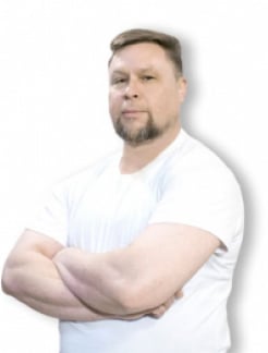 Лікар Імплантолог, Стоматолог-хірург Ульянов Ілля Анатолійович на Doc.ua