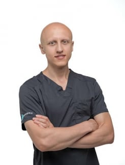 Врач Имплантолог, Стоматолог-хирург Особа Нестор Богданович на Doc.ua
