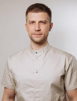 Врач Стоматолог, Имплантолог, Стоматолог-хирург, Стоматолог-терапевт Павлюченко  Евгений  Юрьевич на Doc.ua