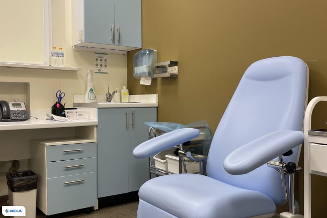 Universum Clinic (Универсум Клиник) на Владимира Винниченко, 4