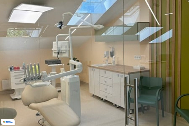 Універсум Дентал (Universum Dental), стоматологічна клініка