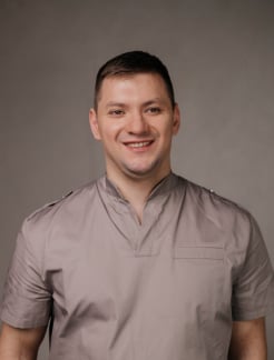 Врач Стоматолог, Эндодонтист Островский  Павел Анатольевич на Doc.ua