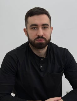 Врач Пародонтолог, Стоматолог-ортопед, Стоматолог-терапевт Титаренко  Дмитрий  Русланович на Doc.ua