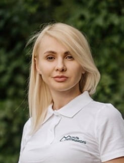 Лікар Отоларинголог Івасівка  Христина  Петрівна на Doc.ua