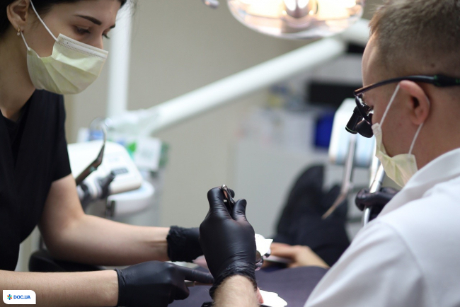 Стоматологічна клініка DENTISTMAN на вул. Волинська