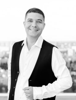 Врач Имплантолог, Стоматолог-хирург Лесничий Алексей Валерьевич на Doc.ua