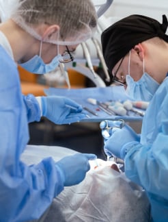 Лікар Стоматолог-хірург Крамаренко Костянтин Олександрович на Doc.ua