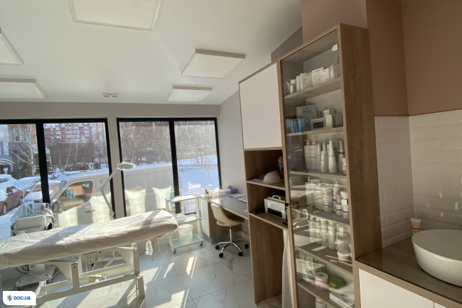 «Dr. Estet Vel Beauty Clinic» («Доктор Естет Вел Б'юті Клінік»)